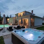 Ferienhaus Ladora *