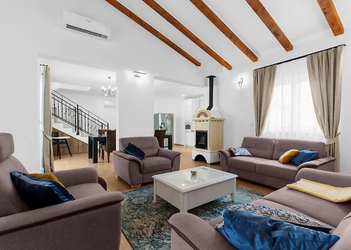 Ladora 펜션 포레치